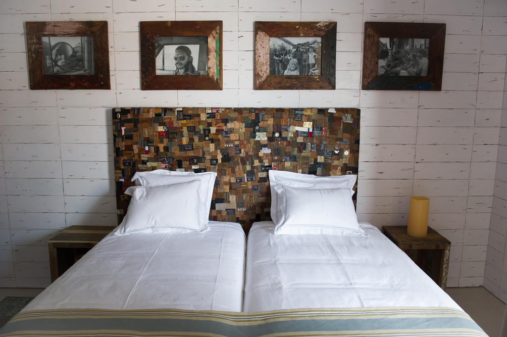 Surfers Lodge Peniche Esterno foto