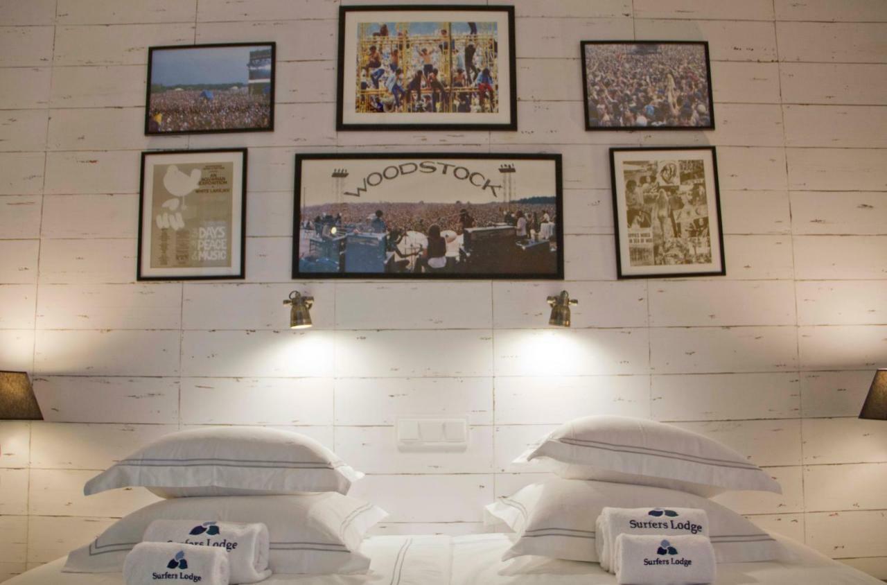 Surfers Lodge Peniche Esterno foto